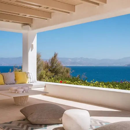 Lya Santa Maria (Paros)